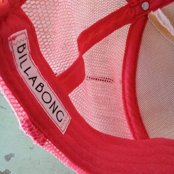 Billabong Women's Mesh Trucker Hat Hasma Hand Coral and White Adjustable - Picture 2 of 9